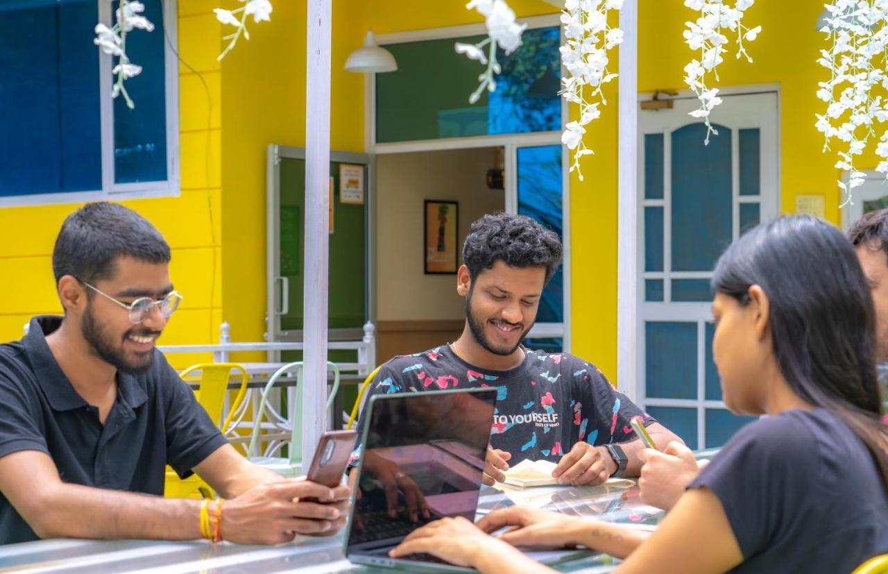 Whoopers Hostel Bir المظهر الخارجي الصورة